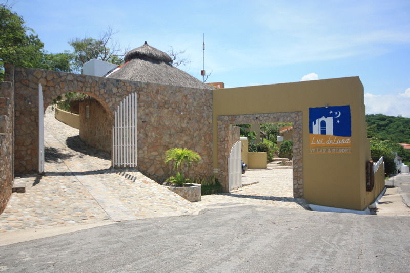 Villas & Resort Luz De Luna Santa Cruz Huatulco Exterior foto